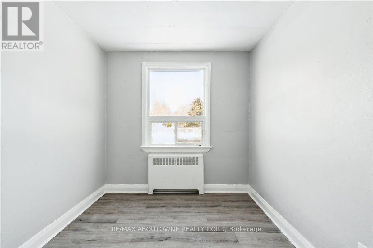 1 - 145 North Service Road E, Oakville, Ontario  L6H 1A3 - Photo 22 - W11970315