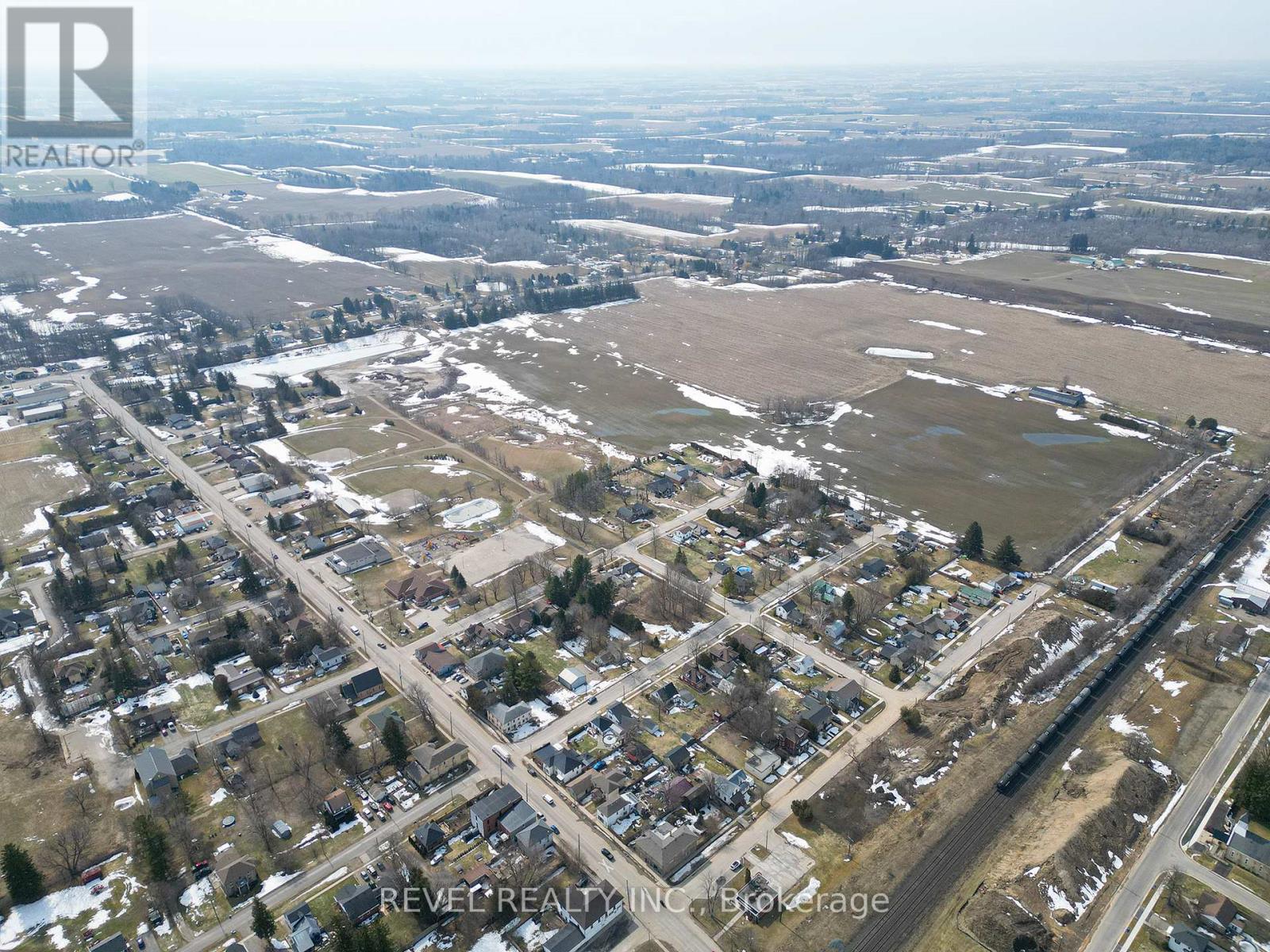 8 Victoria Street W, Blandford-Blenheim, Ontario  N0J 1V0 - Photo 4 - X12089437