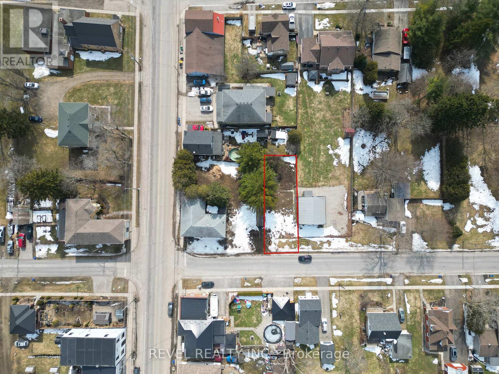 8 Victoria Street W, Blandford-Blenheim, Ontario  N0J 1V0 - Photo 2 - X12089437