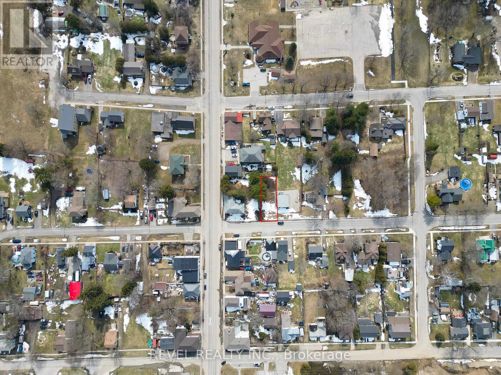8 Victoria Street W, Blandford-Blenheim, Ontario  N0J 1V0 - Photo 3 - X12089437