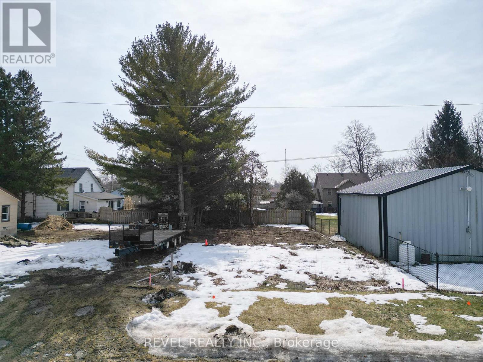 8 Victoria Street W, Blandford-Blenheim, Ontario  N0J 1V0 - Photo 7 - X12089437