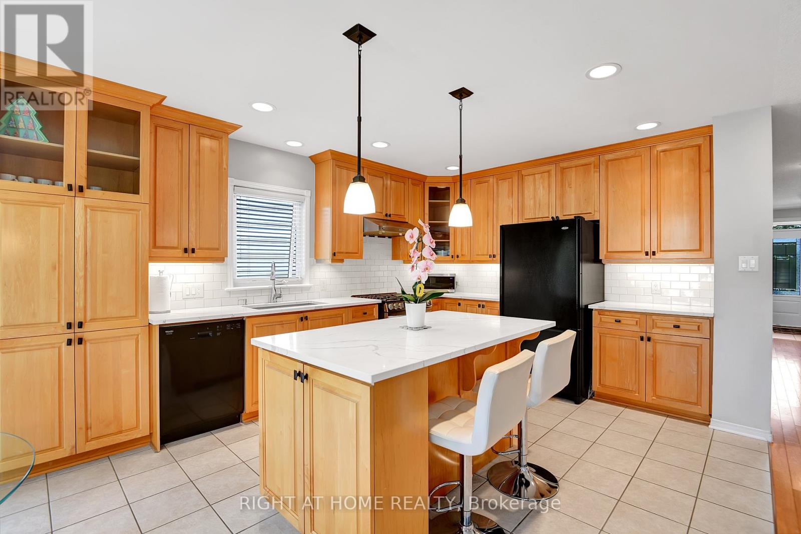 31 Forillon Crescent, Ottawa, Ontario  K2M 2W7 - Photo 16 - X12211389