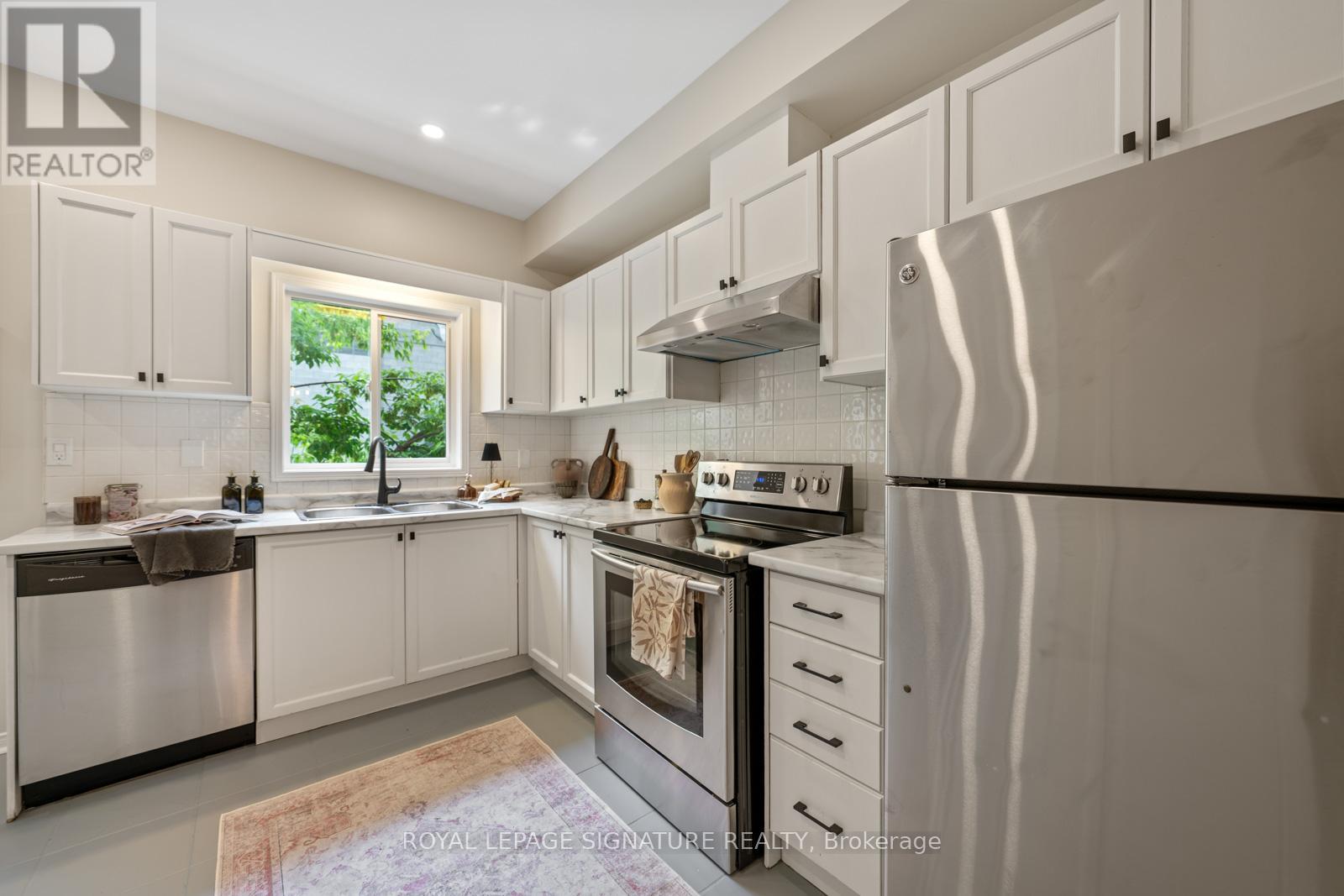 5 Ice Cream Lane, Toronto (East End-Danforth), Ontario  M4C 5T1 - Photo 12 - E12212644
