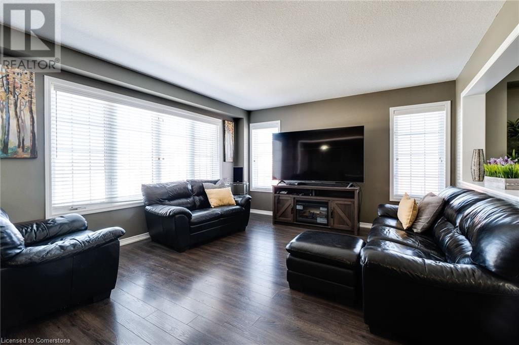 230 English Lane, Brantford, Ontario  N3T 0K2 - Photo 6 - 40739825