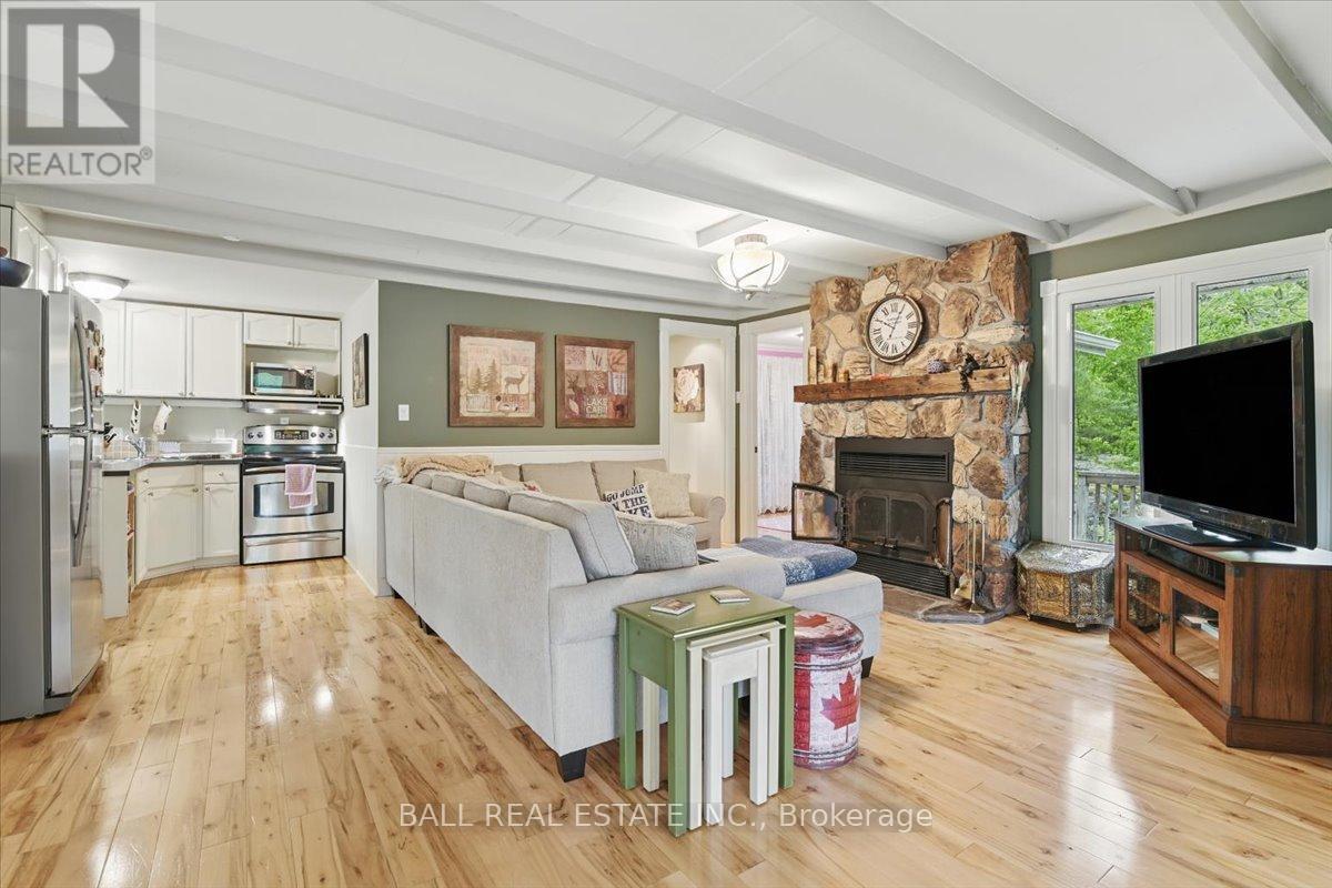 3559 Harbour Point Lane, Smith-Ennismore-Lakefield, Ontario K0L 2H0 - Photo 18 - X12212810