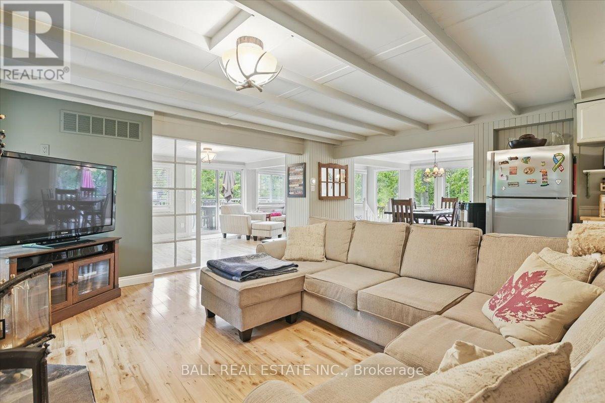 3559 Harbour Point Lane, Smith-Ennismore-Lakefield, Ontario K0L 2H0 - Photo 21 - X12212810