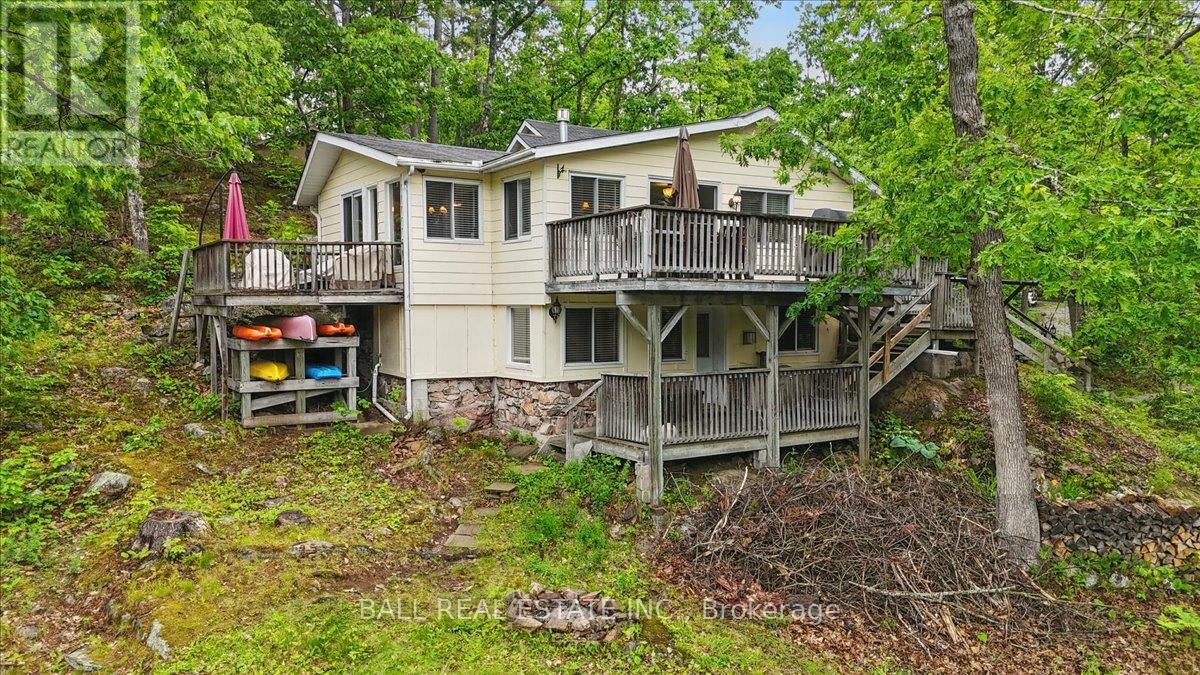 3559 Harbour Point Lane, Smith-Ennismore-Lakefield, Ontario K0L 2H0 - Photo 1 - X12212810