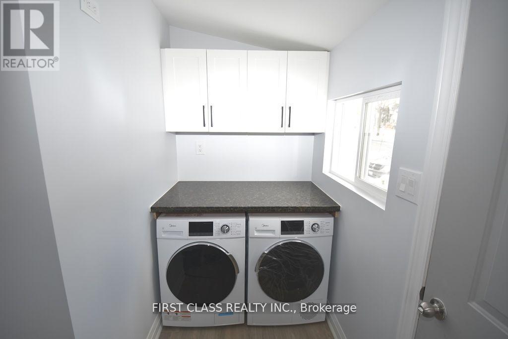 Front - 319 Senlac Road, Toronto, Ontario  M2R 1R2 - Photo 9 - C12187620