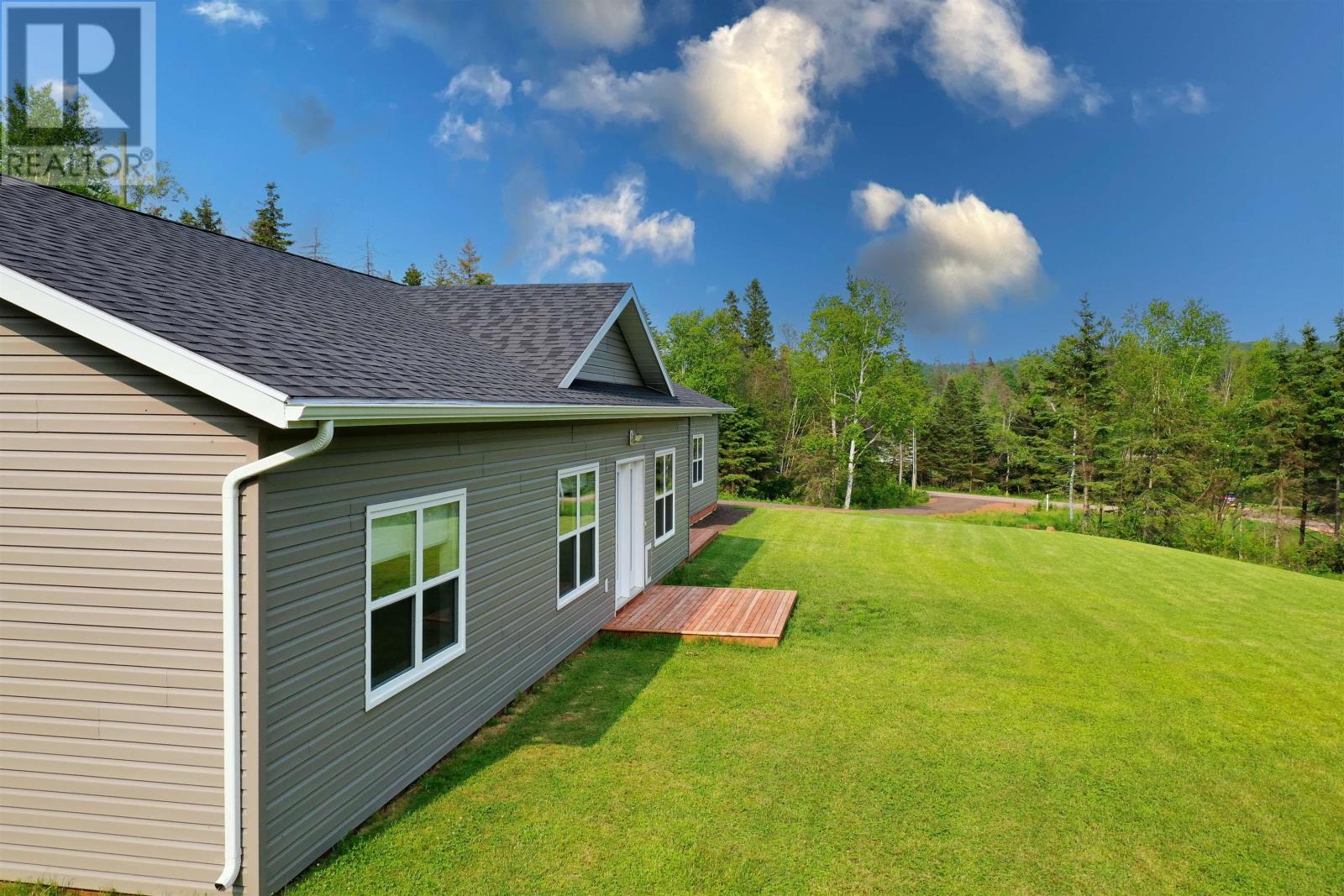 Property at 430 Toronto Road image 2
