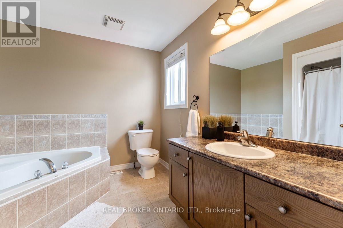 16 Buchanan Drive, New Tecumseth, Ontario  L9R 0A1 - Photo 20 - N12212587