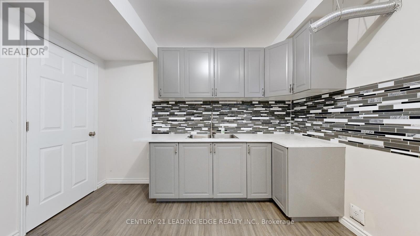 6 Kellington Trail, Whitchurch-Stouffville (Stouffville), Ontario  L4A 7X3 - Photo 45 - N12212656