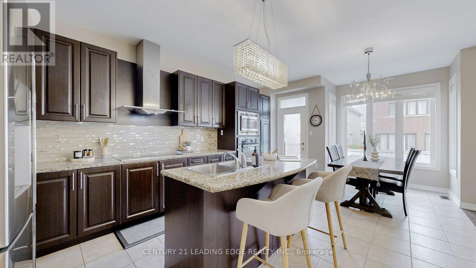 6 Kellington Trail, Whitchurch-Stouffville (Stouffville), Ontario  L4A 7X3 - Photo 8 - N12212656