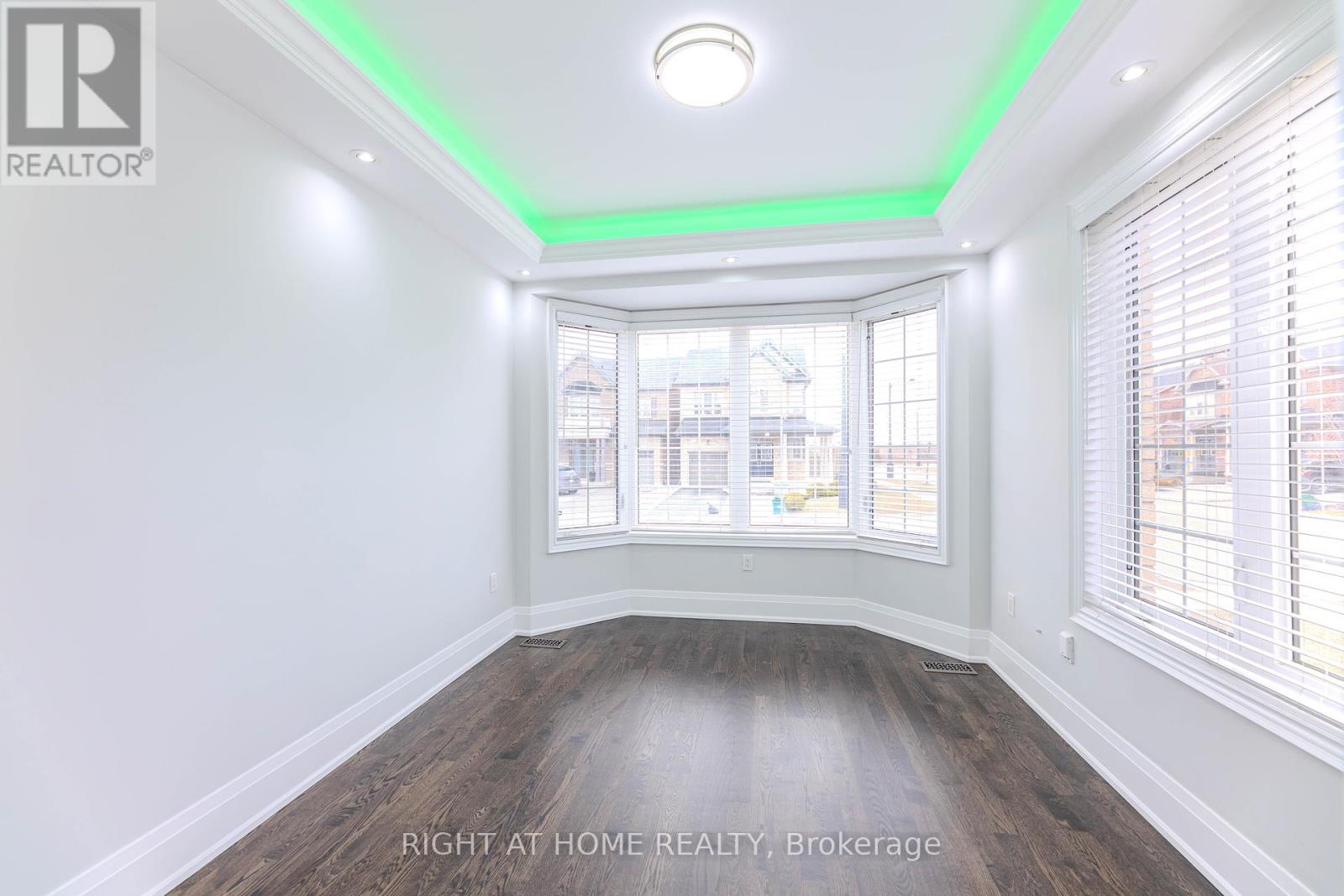 36 Herzl Street, Vaughan (Kleinburg), Ontario  L4H 3Y4 - Photo 10 - N12212684