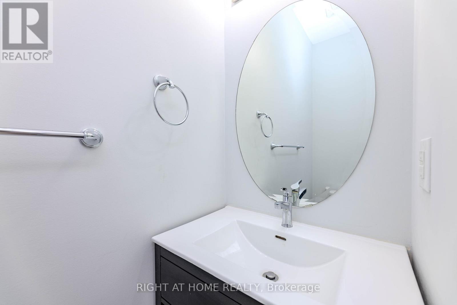 36 Herzl Street, Vaughan (Kleinburg), Ontario  L4H 3Y4 - Photo 13 - N12212684