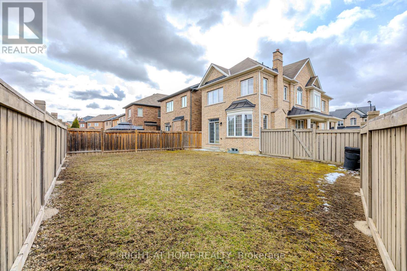 36 Herzl Street, Vaughan (Kleinburg), Ontario  L4H 3Y4 - Photo 5 - N12212684