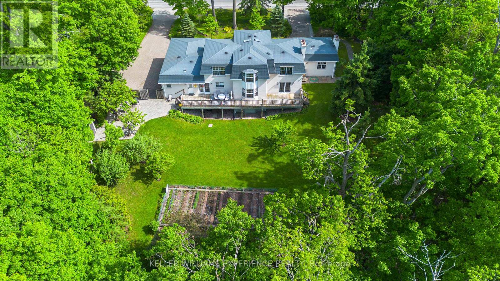 1836 Quantz Crescent, Innisfil, Ontario  L9S 1X2 - Photo 3 - N12212691