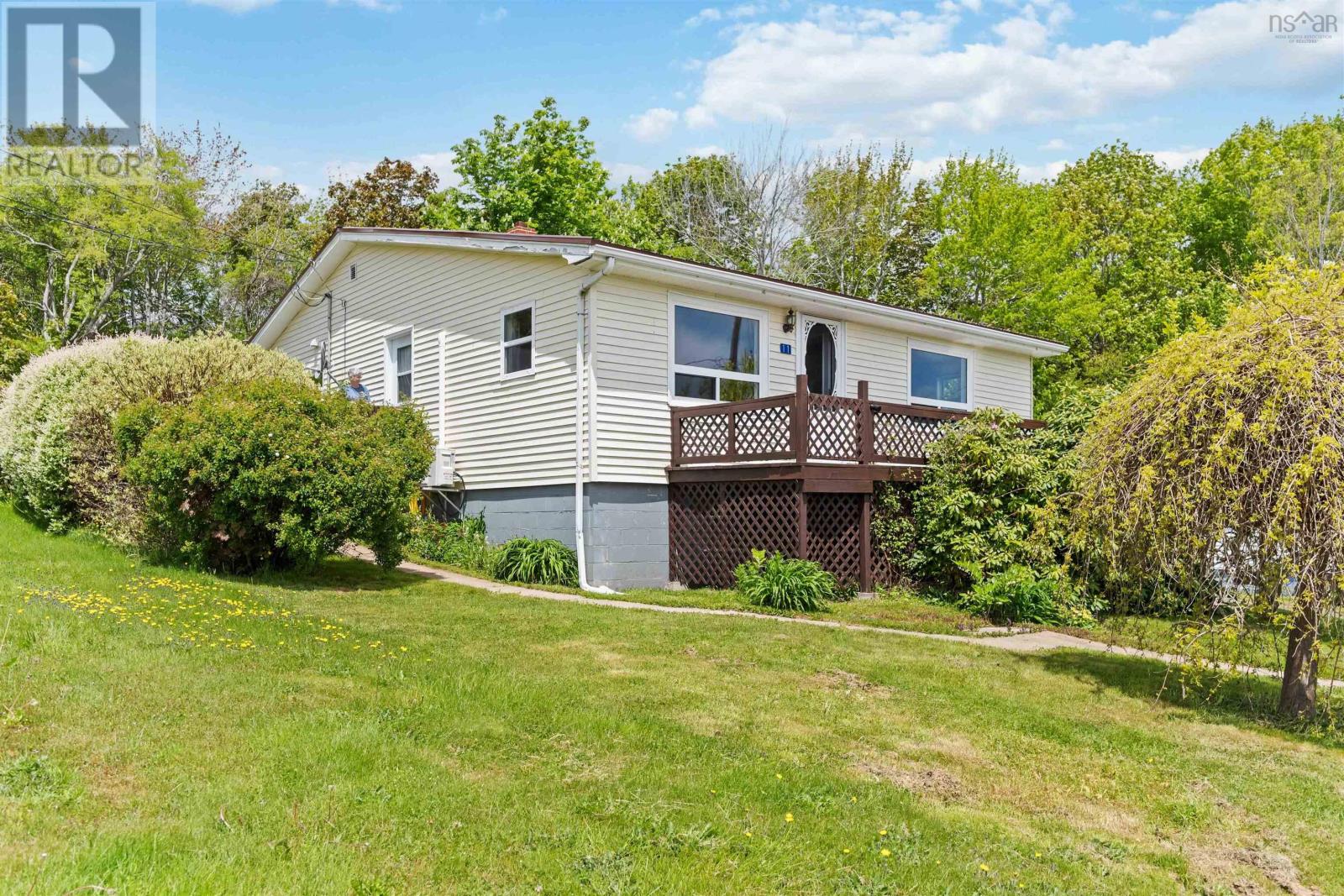 11 Shore Road, Digby, Nova Scotia  B0V 1A0 - Photo 5 - 202513353