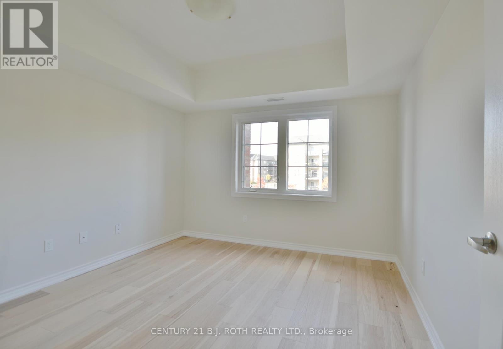 205 - 39 Ferndale Drive S, Barrie (Ardagh), Ontario  L4N 5T5 - Photo 13 - S12212658