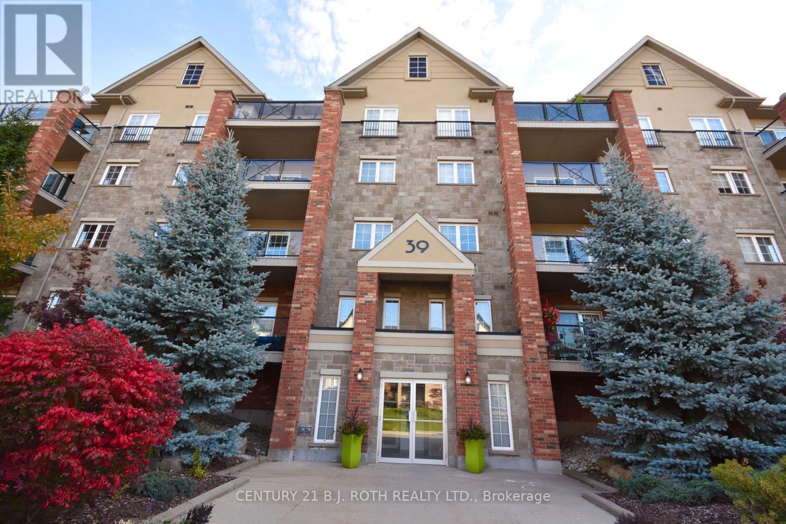 205 - 39 Ferndale Drive S, Barrie (Ardagh), Ontario  L4N 5T5 - Photo 2 - S12212658