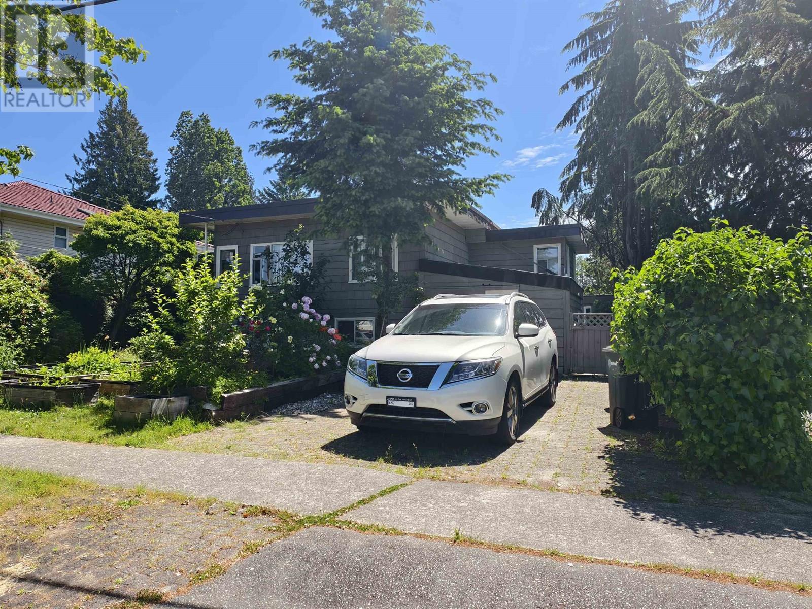 7606 Ulster Street, Burnaby, British Columbia  V5E 2E9 - Photo 2 - R3014104