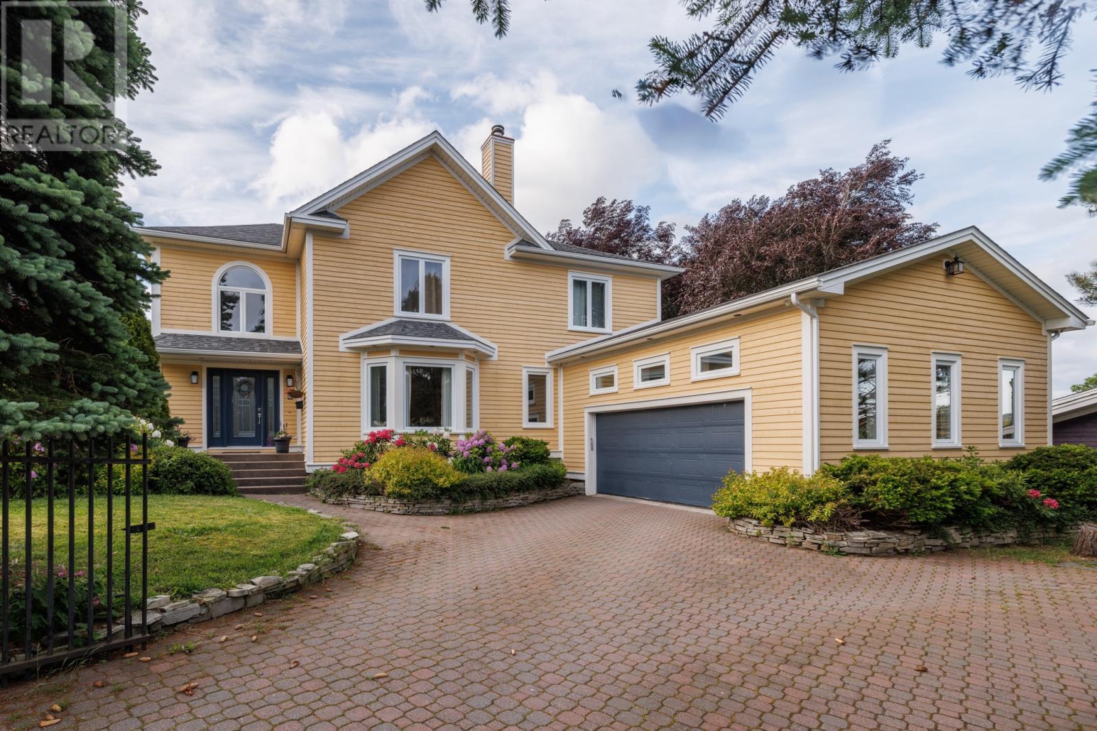 Property at 8 Hawthorn Place image 1