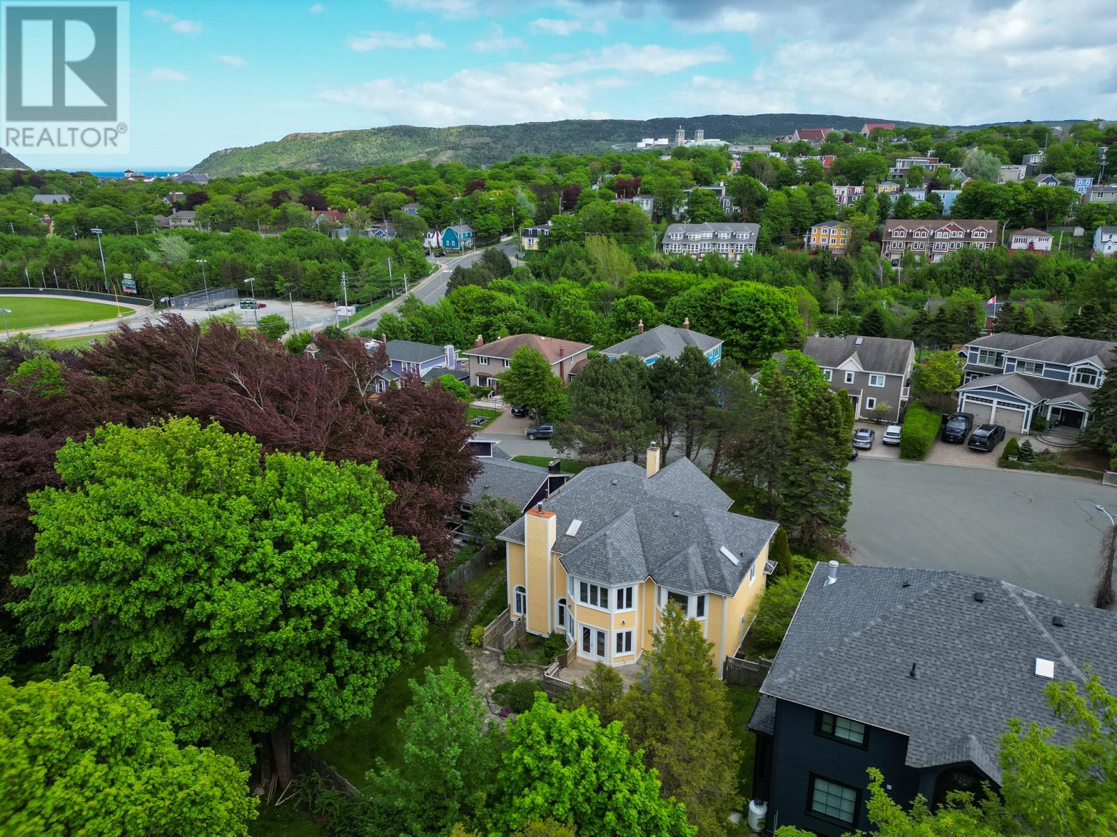 Property at 8 Hawthorn Place image 3