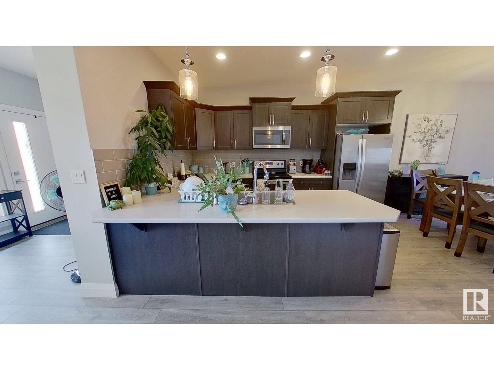 3632 8 Av Sw, Edmonton, Alberta  T6X 2G6 - Photo 3 - E4441673