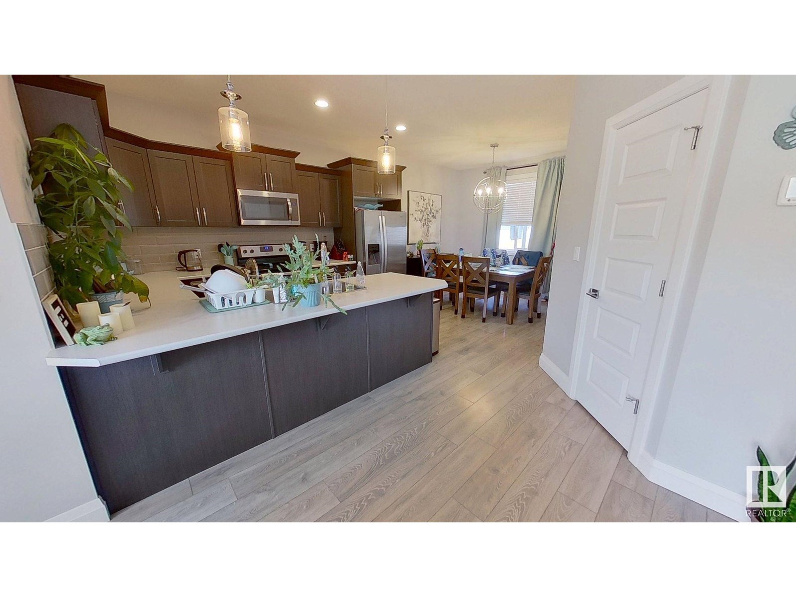 3632 8 Av Sw, Edmonton, Alberta  T6X 2G6 - Photo 4 - E4441673