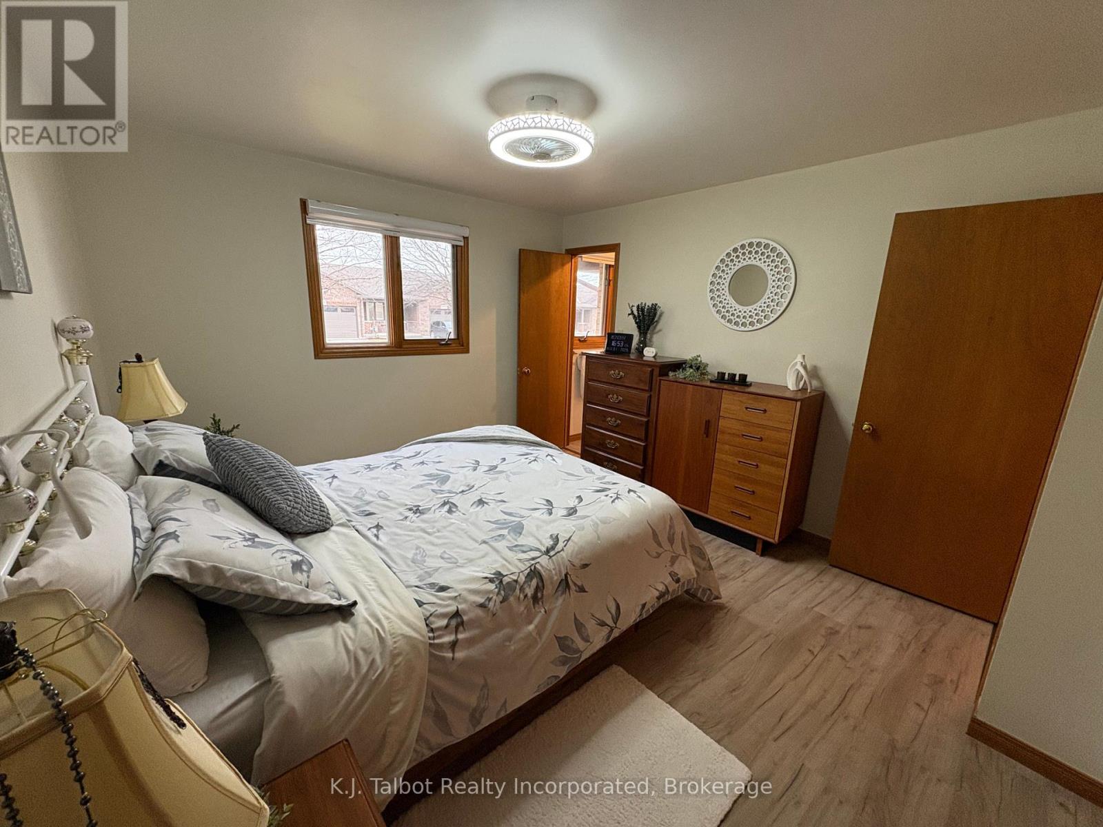 215 Bennett Street E, Goderich (Goderich (Town)), Ontario  N7A 1A8 - Photo 28 - X12053733