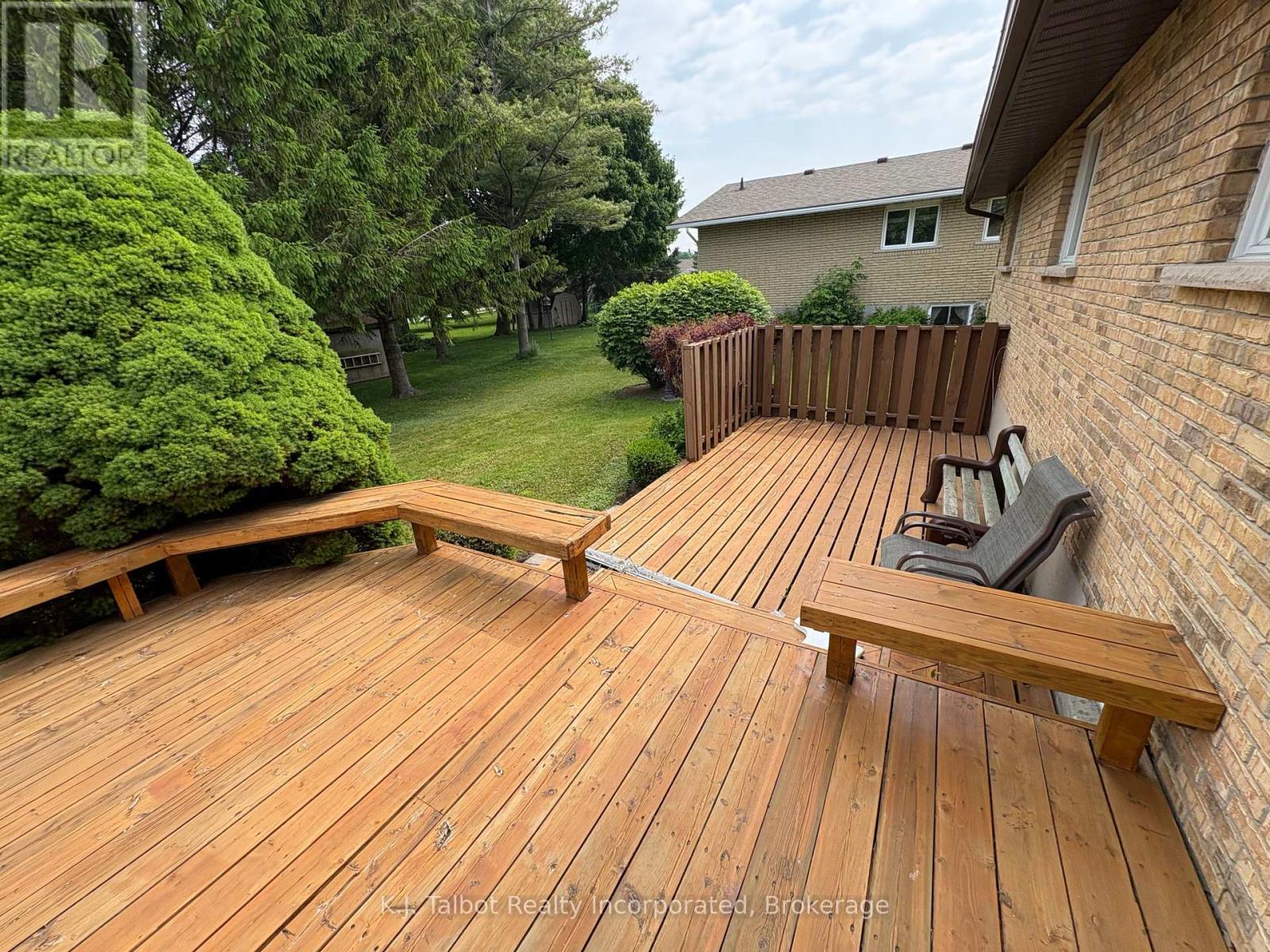 215 Bennett Street E, Goderich (Goderich (Town)), Ontario  N7A 1A8 - Photo 39 - X12053733