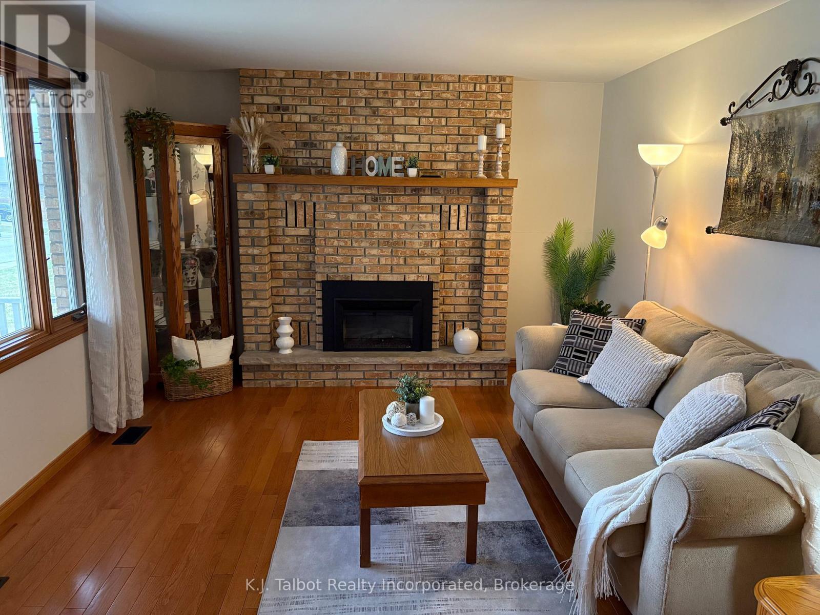 215 Bennett Street E, Goderich (Goderich (Town)), Ontario  N7A 1A8 - Photo 7 - X12053733