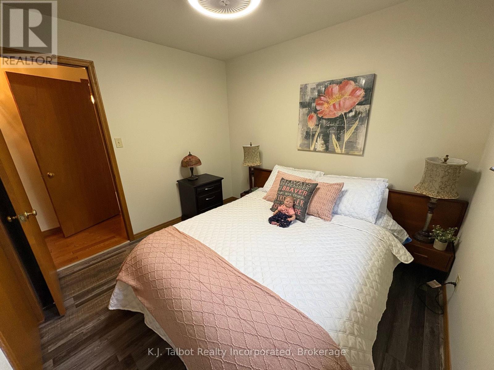 215 Bennett Street E, Goderich (Goderich (Town)), Ontario  N7A 1A8 - Photo 21 - X12053733