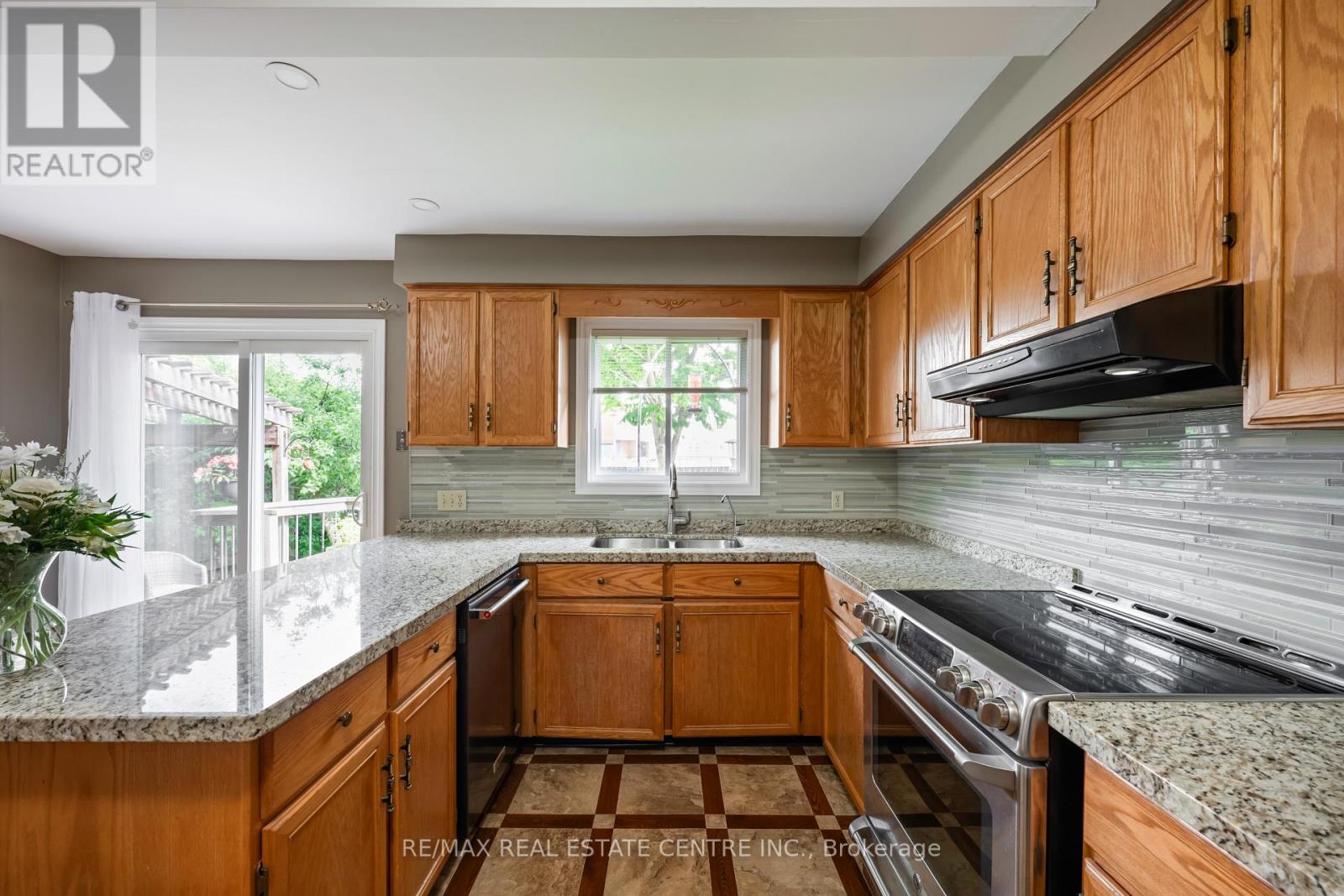 8 Passmore Avenue, Orangeville, Ontario  L9W 4E2 - Photo 19 - W12212586