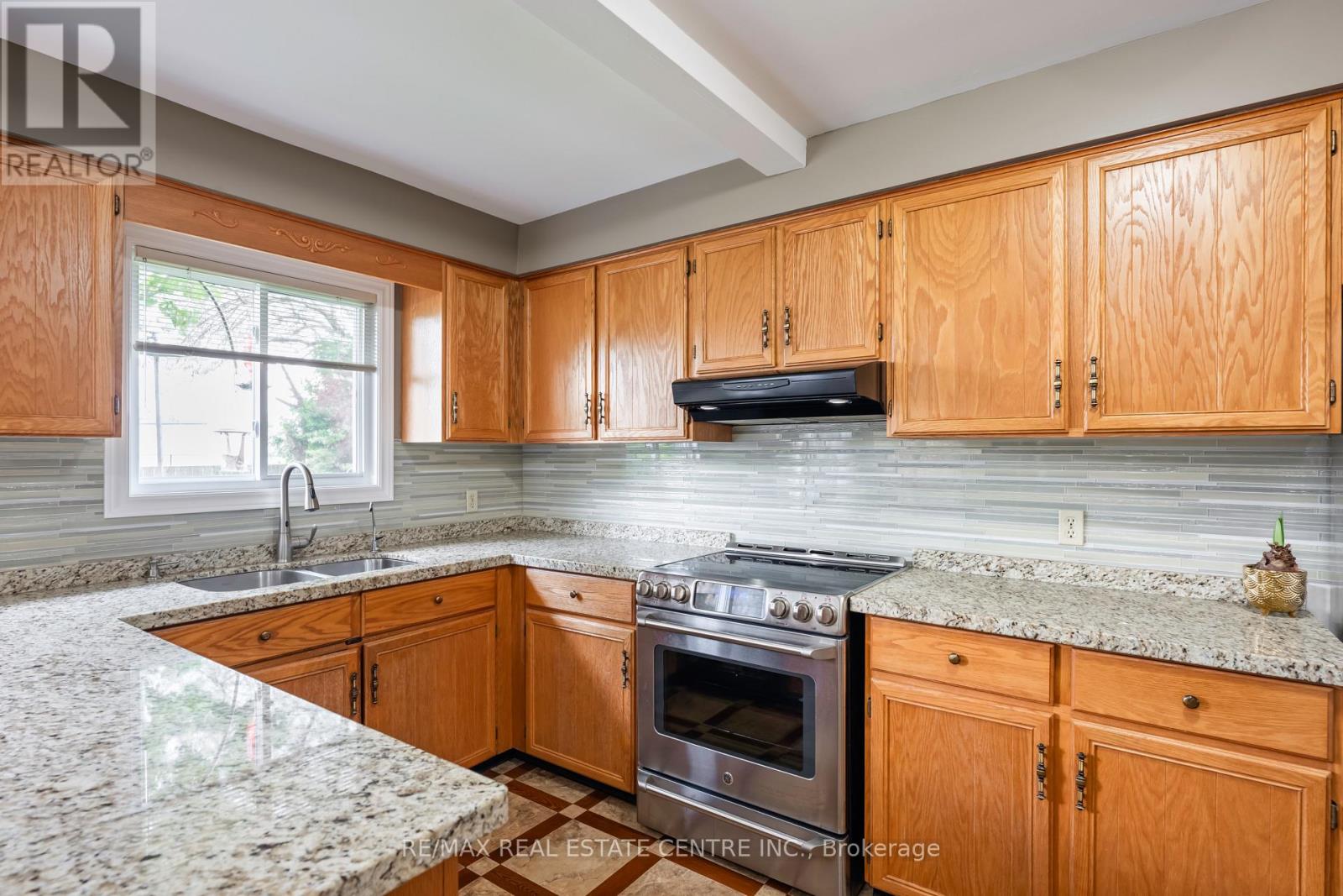 8 Passmore Avenue, Orangeville, Ontario  L9W 4E2 - Photo 22 - W12212586