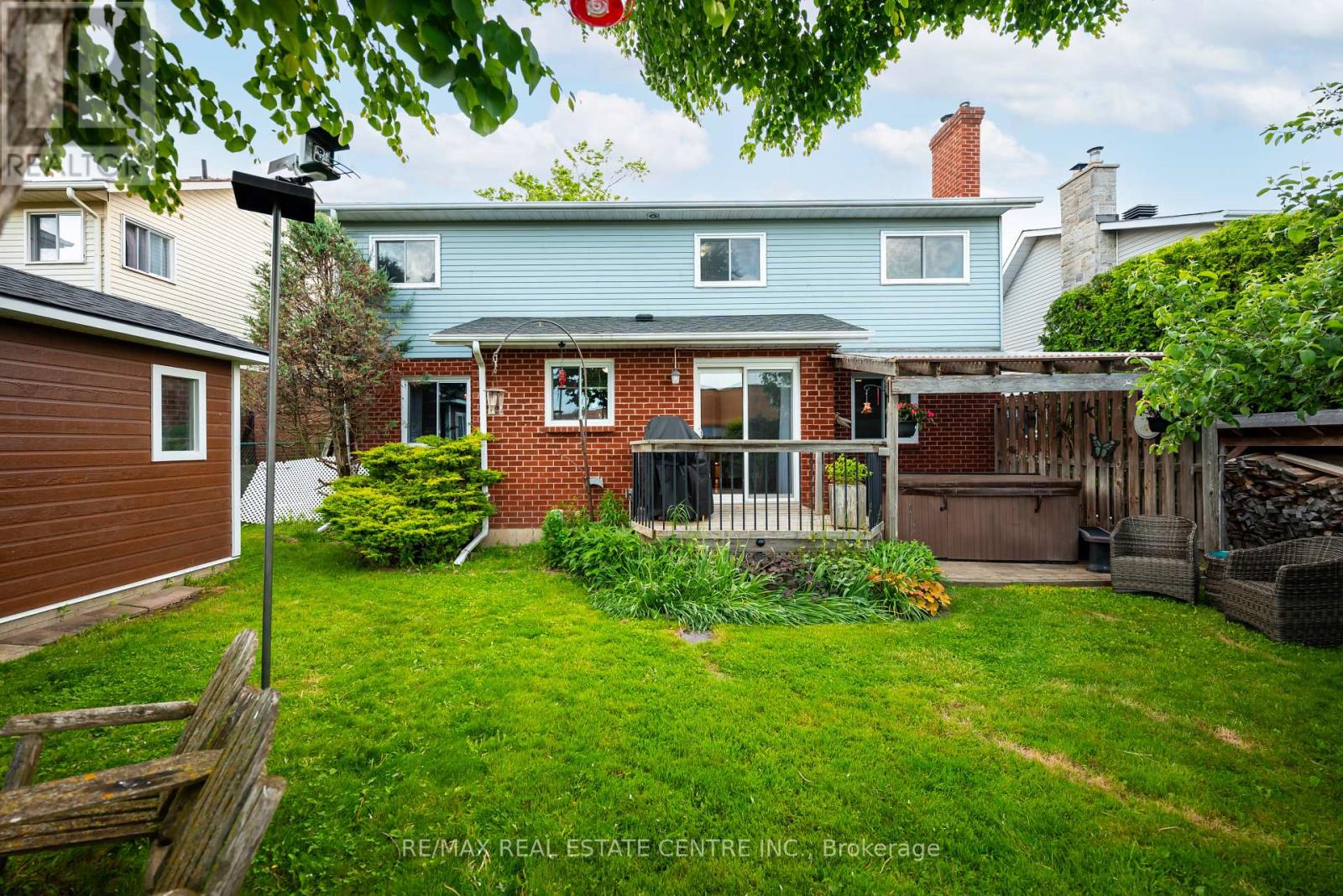 8 Passmore Avenue, Orangeville, Ontario  L9W 4E2 - Photo 5 - W12212586