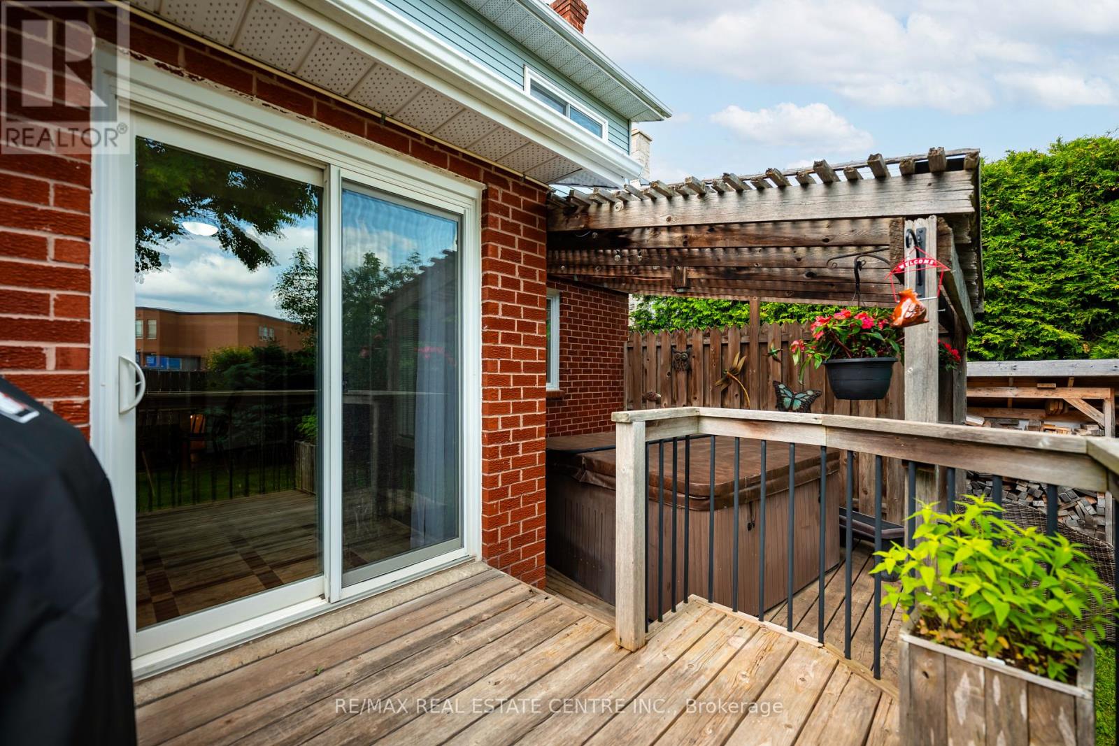 8 Passmore Avenue, Orangeville, Ontario  L9W 4E2 - Photo 9 - W12212586