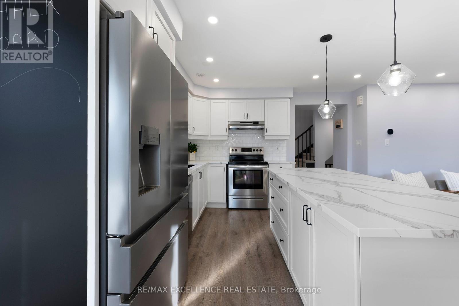 898 Ash Gate, Milton (Cb Cobban), Ontario  L9E 1R9 - Photo 15 - W12212593