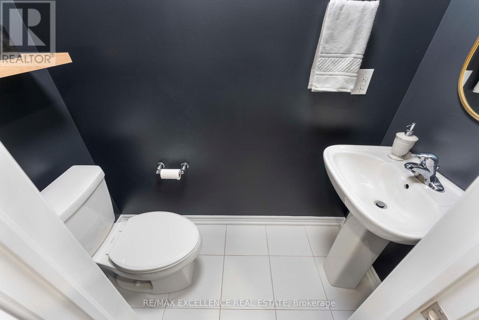 898 Ash Gate, Milton (Cb Cobban), Ontario  L9E 1R9 - Photo 7 - W12212593