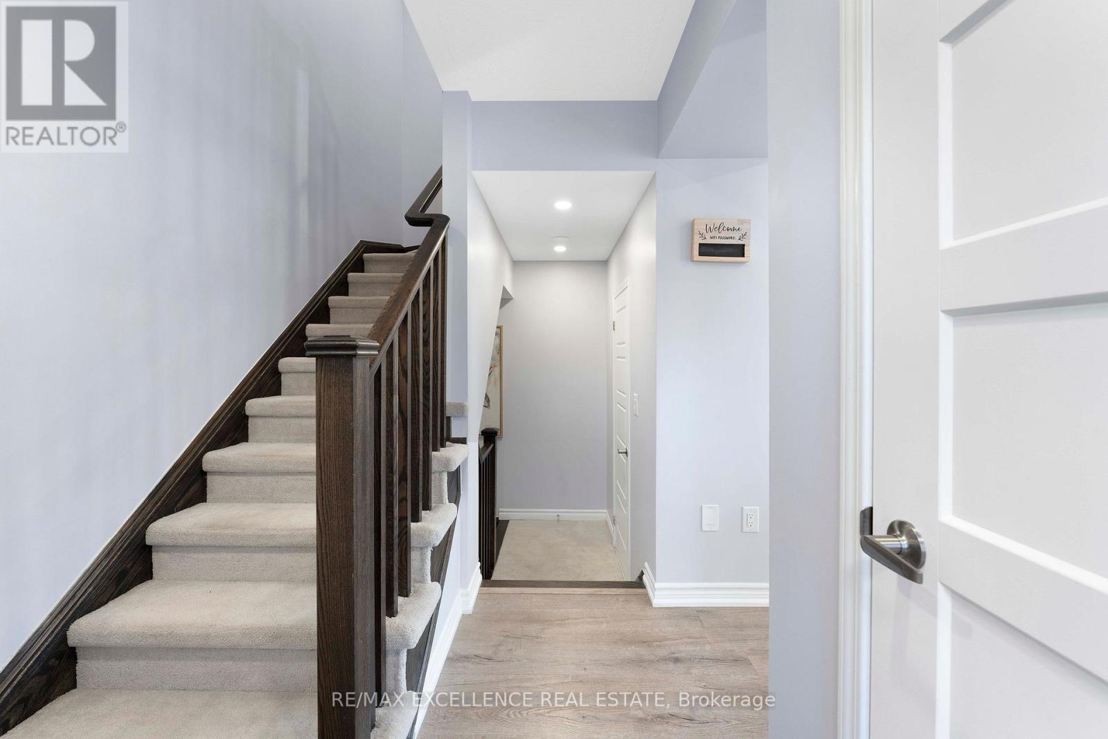 898 Ash Gate, Milton (Cb Cobban), Ontario  L9E 1R9 - Photo 8 - W12212593
