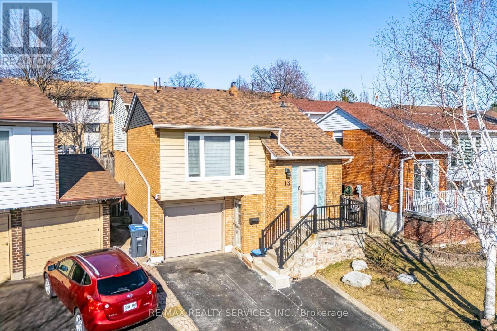 13 ROYAL PALM DRIVE, Brampton, Ontario