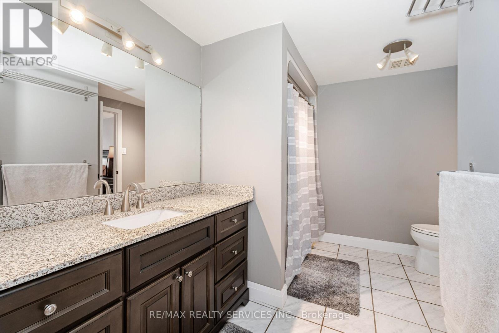 13 Royal Palm Drive, Brampton (Heart Lake East), Ontario  L6Z 1P1 - Photo 20 - W12212615