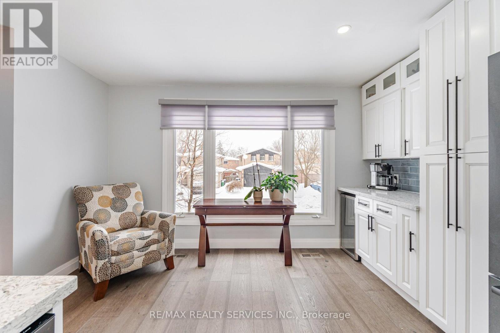 13 Royal Palm Drive, Brampton (Heart Lake East), Ontario  L6Z 1P1 - Photo 8 - W12212615