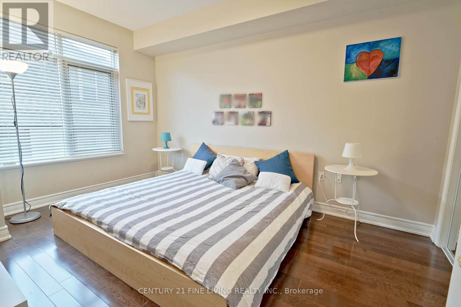 10 Old Mill Trail E, Toronto (Kingsway South), Ontario  M8X 2Y9 - Photo 13 - W12212625