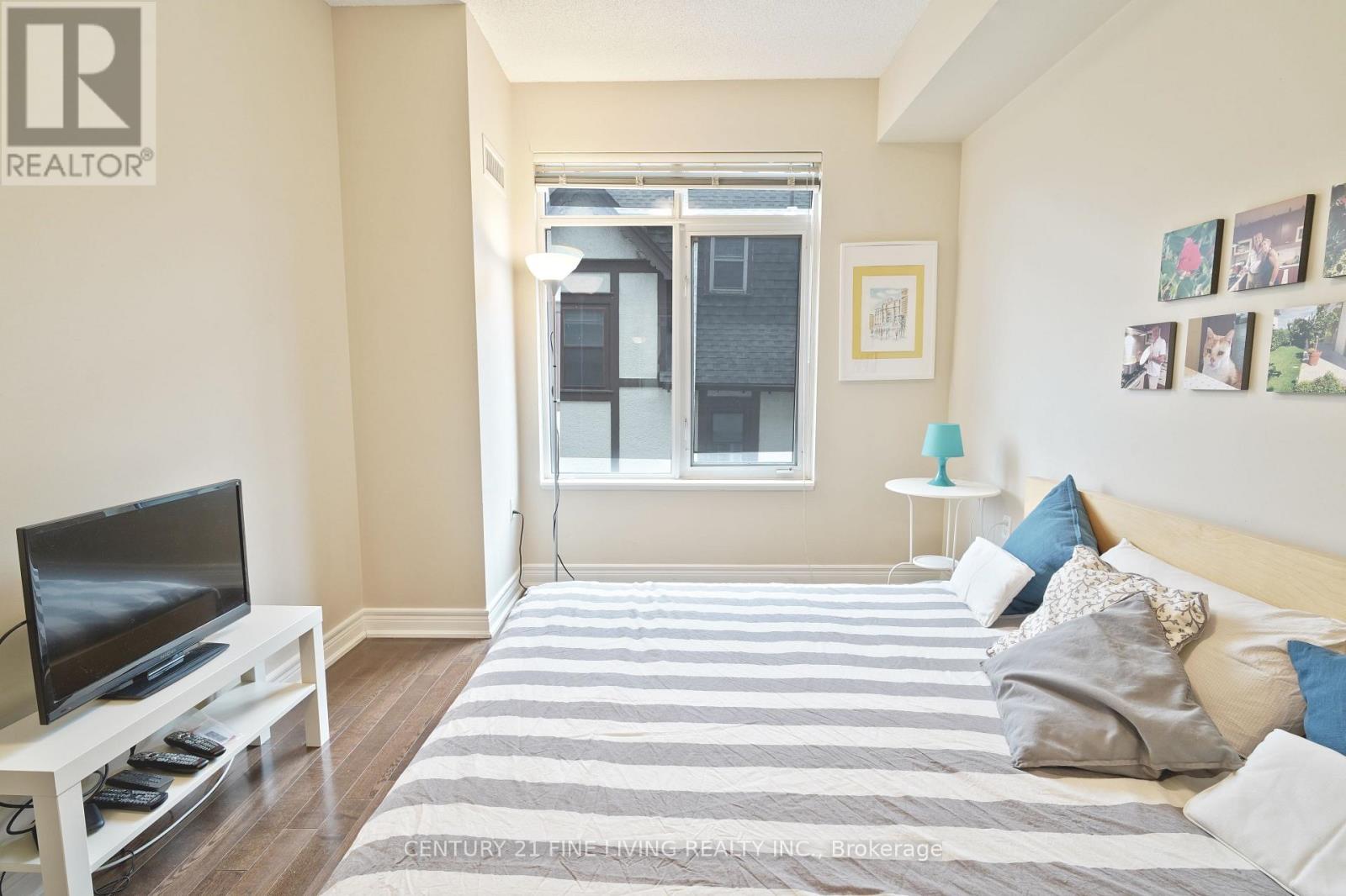 10 Old Mill Trail E, Toronto (Kingsway South), Ontario  M8X 2Y9 - Photo 15 - W12212625