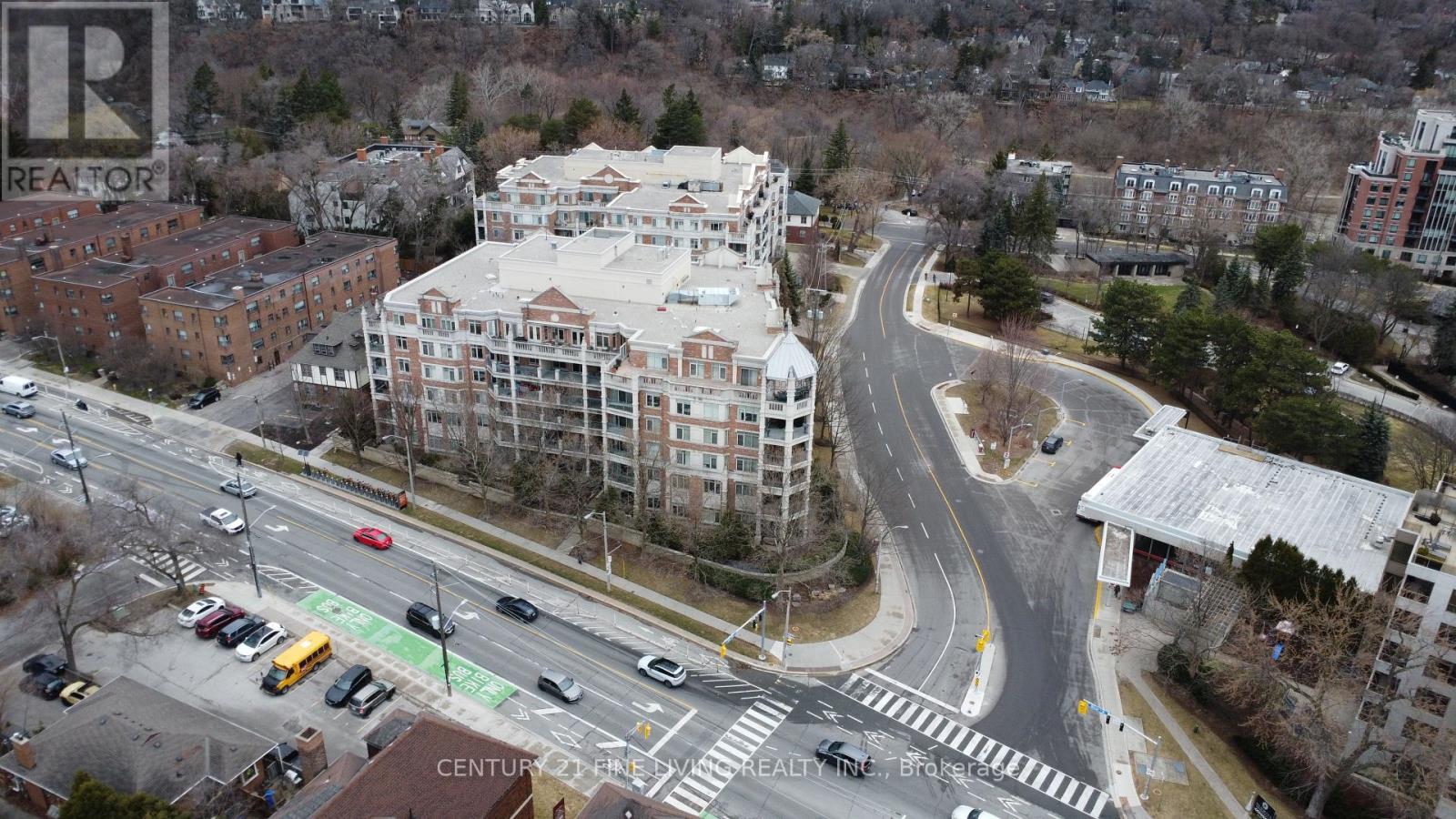 10 Old Mill Trail E, Toronto (Kingsway South), Ontario  M8X 2Y9 - Photo 20 - W12212625