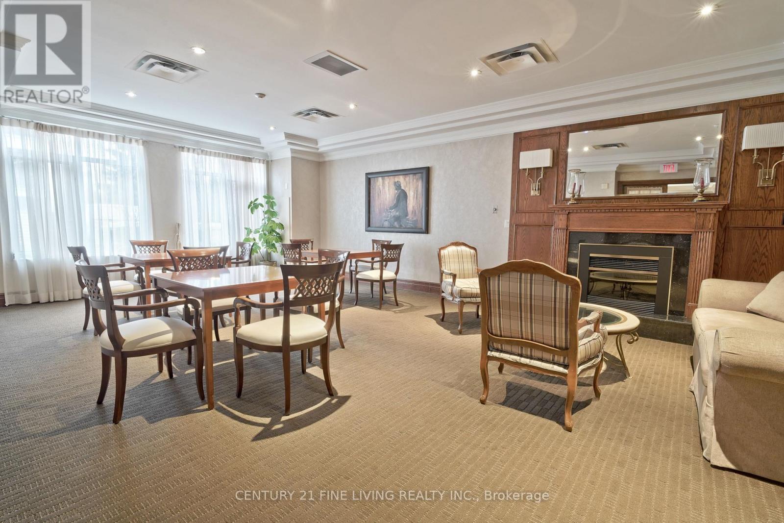 10 Old Mill Trail E, Toronto (Kingsway South), Ontario  M8X 2Y9 - Photo 5 - W12212625