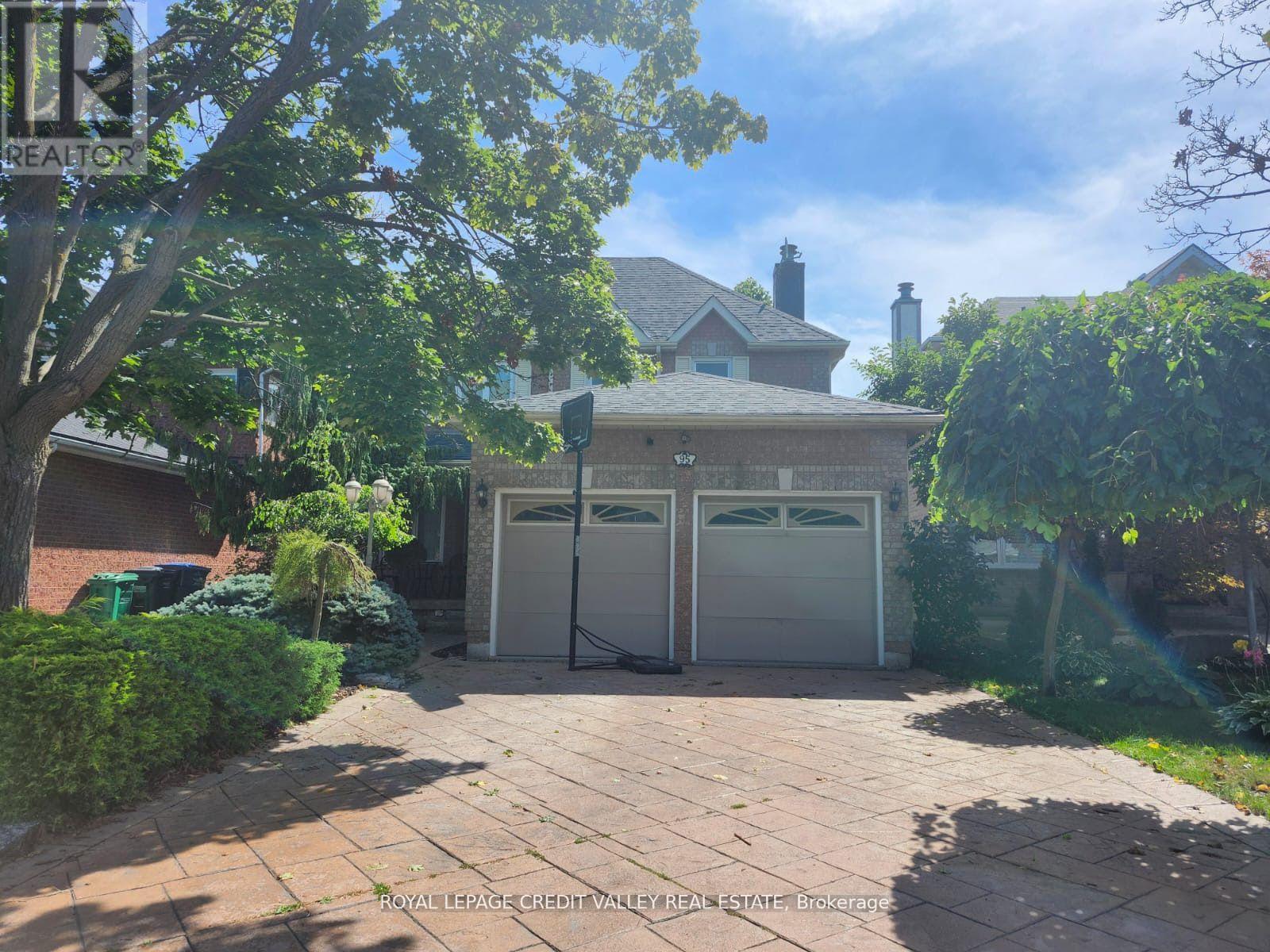 95 Mullis Crescent, Brampton (Fletcher's West), Ontario  L6Y 4T1 - Photo 1 - W12212653