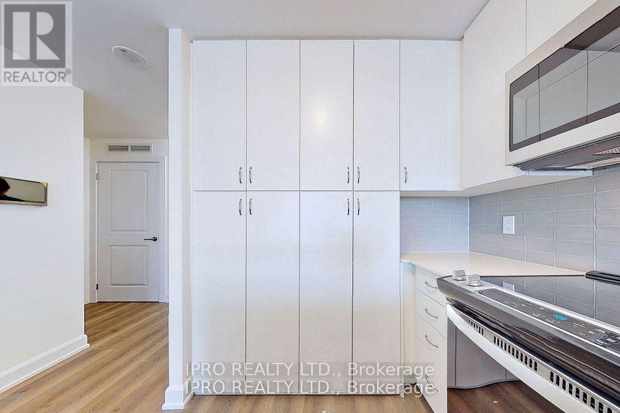 705 - 3200 William Coltson Avenue, Oakville (Jm Joshua Meadows), Ontario  L6H 7C2 - Photo 16 - W12212666