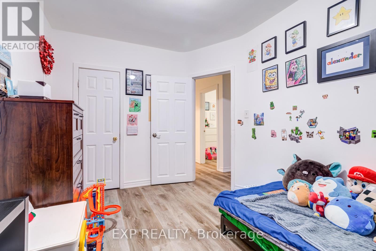 3 Jodphur Avenue, Toronto (Humberlea-Pelmo Park), Ontario  M9M 2J3 - Photo 12 - W12212679