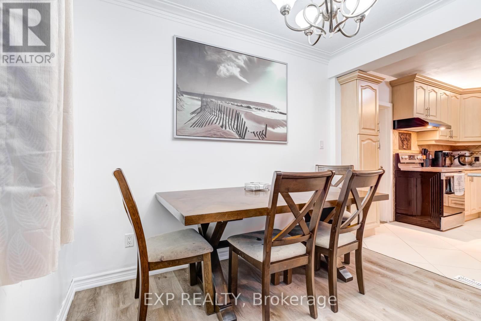 3 Jodphur Avenue, Toronto (Humberlea-Pelmo Park), Ontario  M9M 2J3 - Photo 5 - W12212679